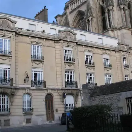 Apartment Hyper Centre Cathedrale Reims